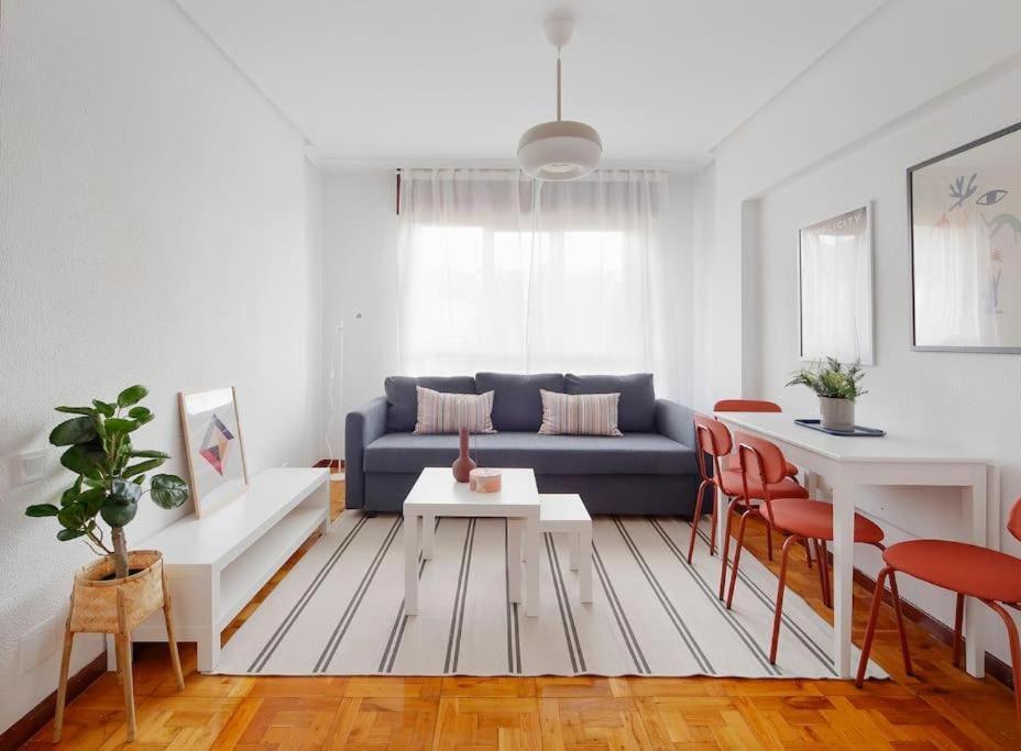 Apartamento Maura 2 Dormitorios オビエド エクステリア 写真